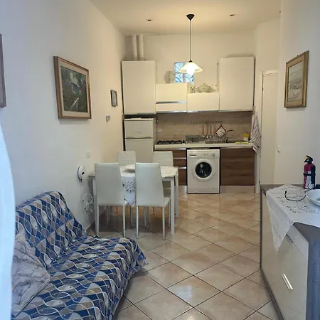 Apartment Center Convenient La Spezia